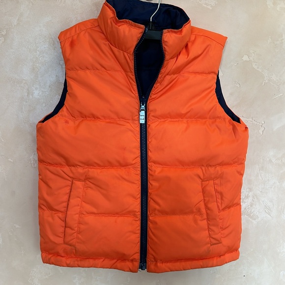 Hanna Andersson reversible down vest size 130 (8) - Picture 3 of 6